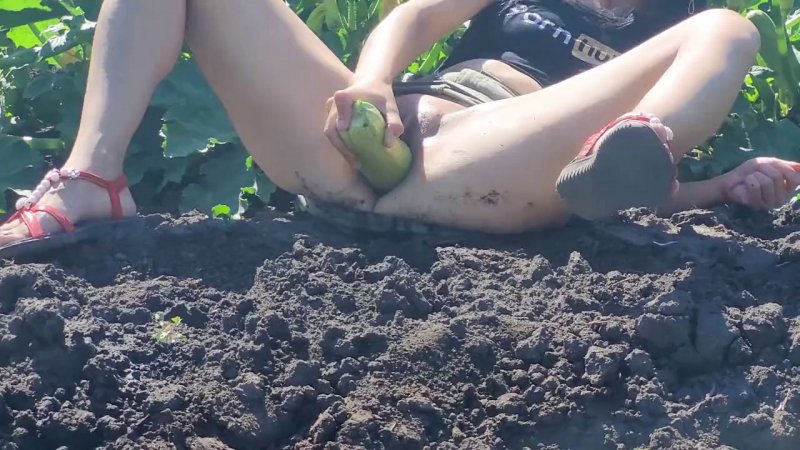 Maripoxa Roxa — queen's party with stripper girls (15:31) free stripper porn