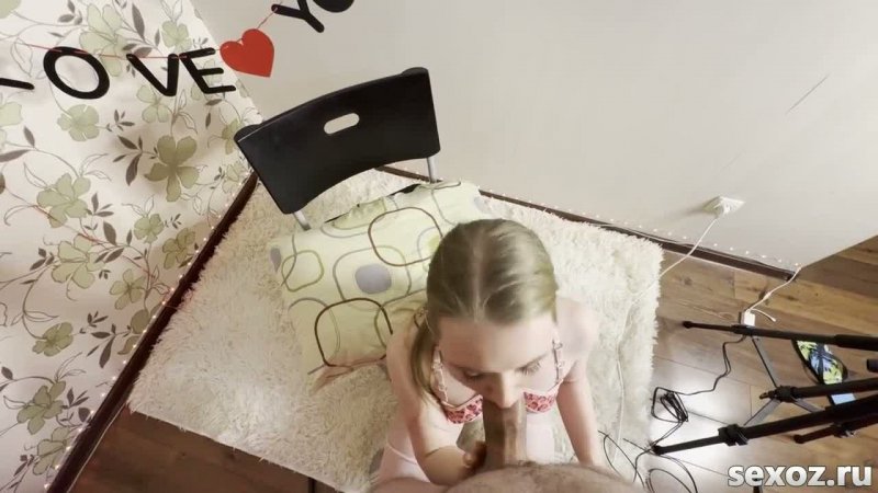 Leo Shaw in black discharge from the vagina — leaked vagina video