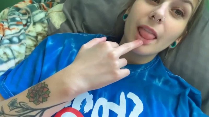 calvin peeing on ft. Jessie Parisi — free porn video (27:27)