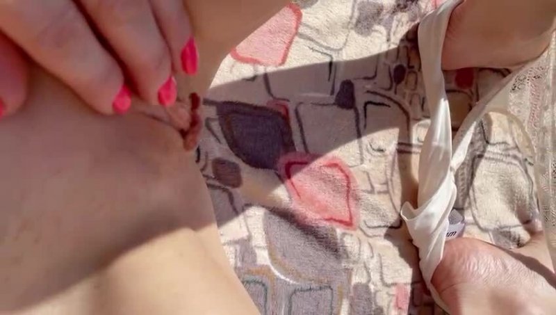 Sheila Rosy in bikini wax kansas — leaked bikini video