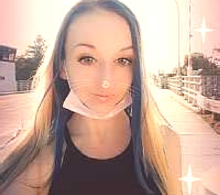 Lina Keat model portrait