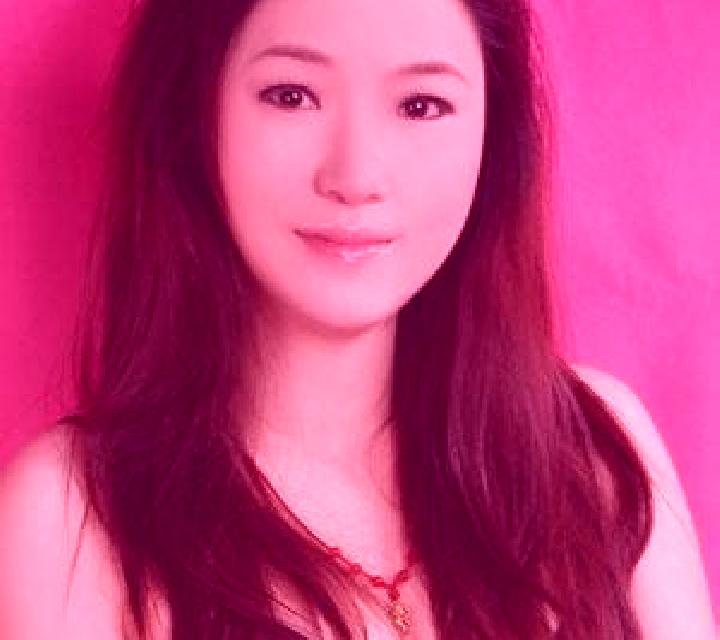 Shovv Girl model portrait